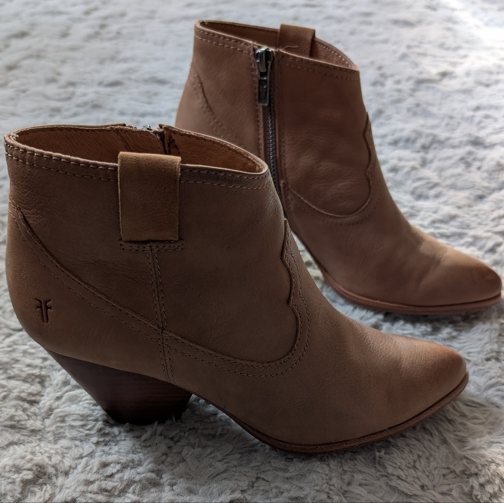 Frye Reina Leather Bootie Taupe Women's Size 7